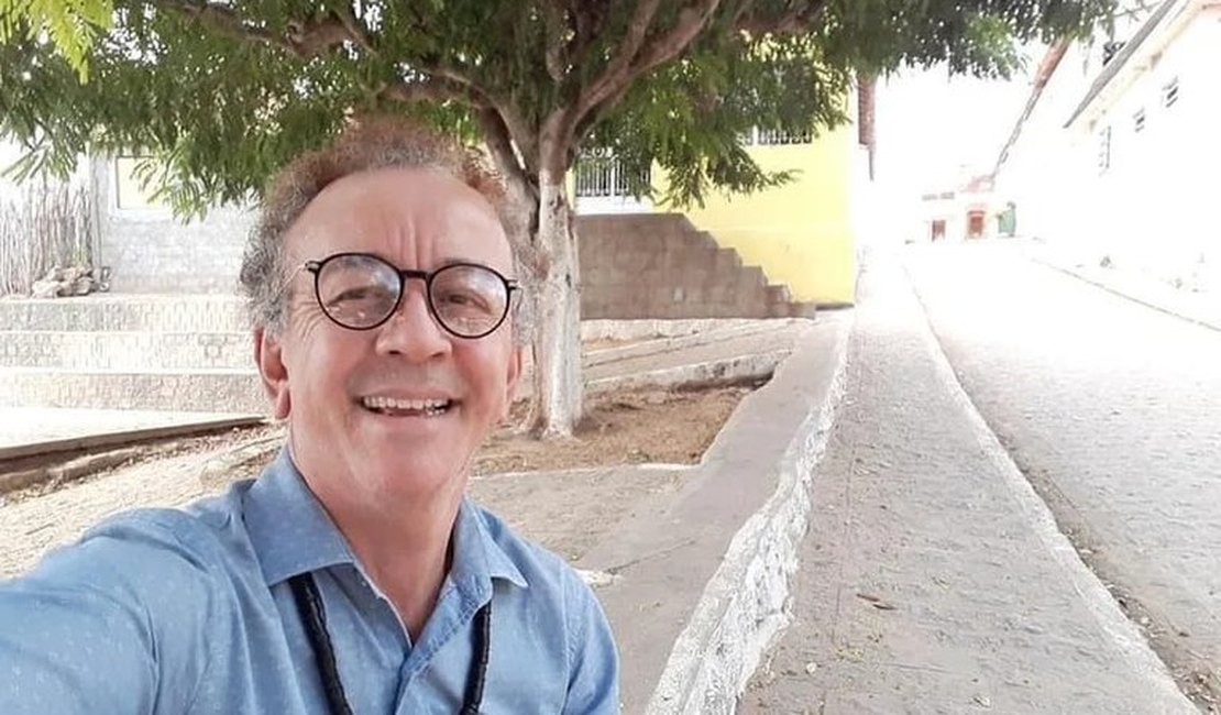 Ufal lamenta a morte do professor de teatro José Acioli da Silva
