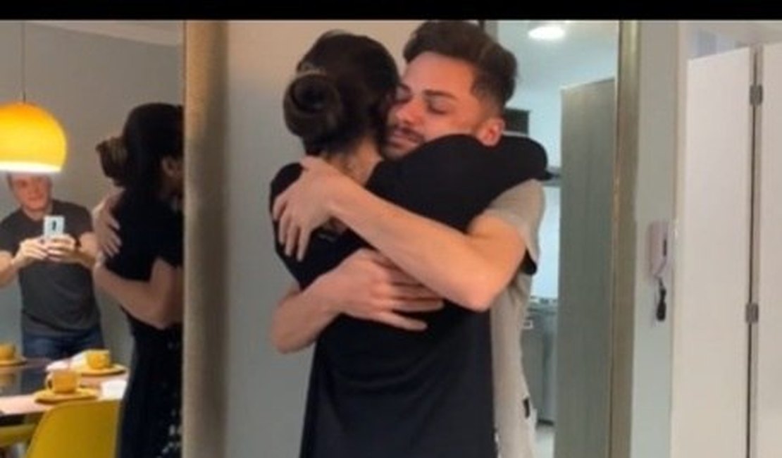 Mayra Cardi entrega apartamento que comprou para funcionário