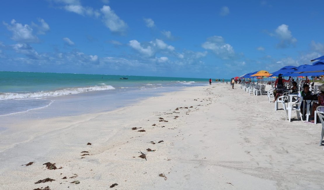 Prefeitura de Maragogi afirma que as piscinas naturais não foram afetadas por barras de petróleo