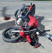 Motociclista fica ferido após colidir com carro em Marechal Deodoro