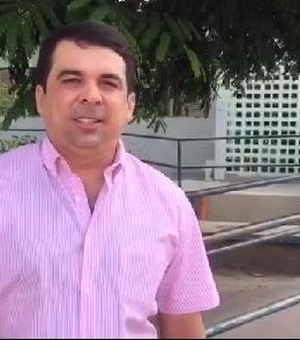 Vereador Fábio Henrique comemora reta final em reforma de escola municipal