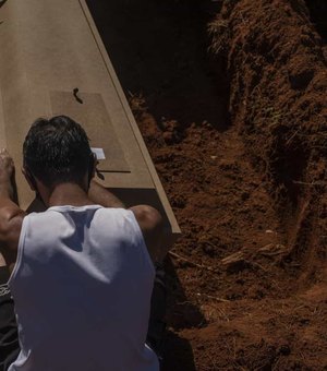 Brasil ultrapassa 518 mil mortes; média móvel cai pelo 11º dia seguido