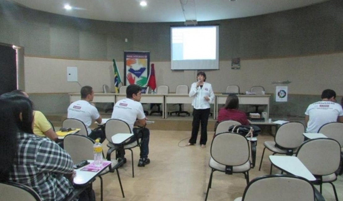 Violência contra a mulher é tema de seminário da Segurança Pública