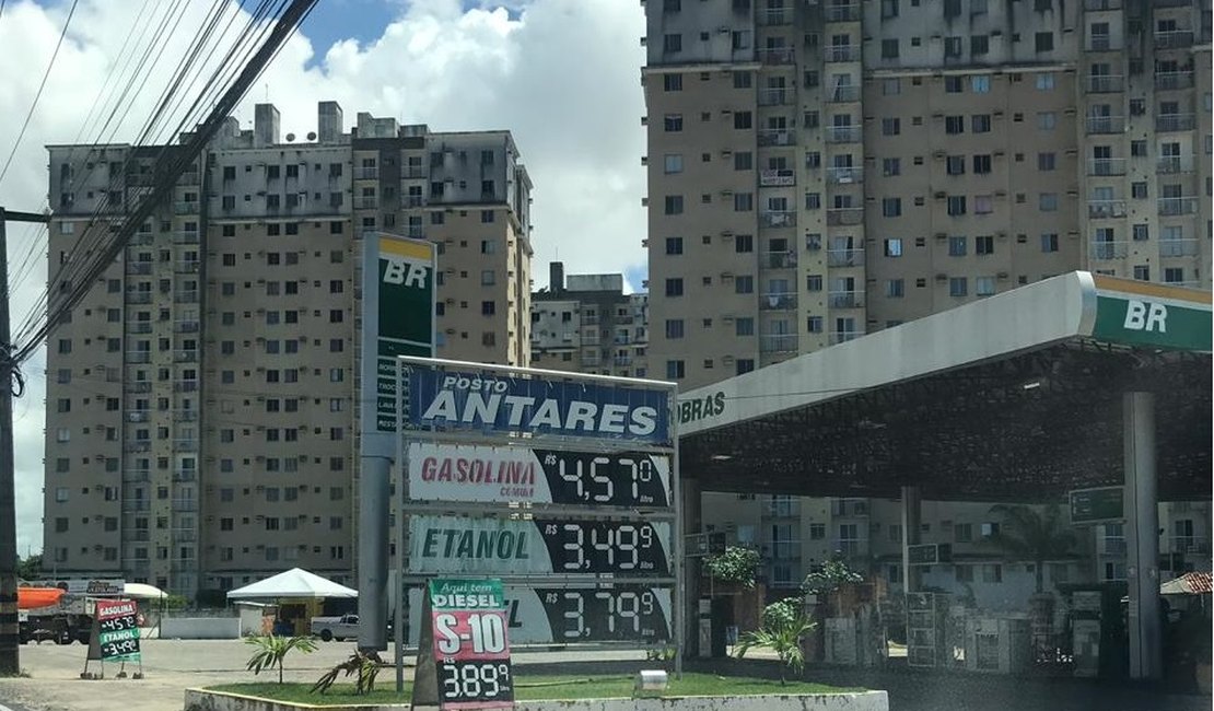 Gasolina tem nova alta e litro chega a R$ 4,60 em Maceió