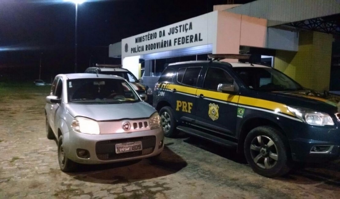 Dupla é presa na rodovia BR 101 com armas e carro roubado