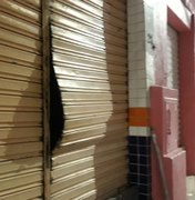 [Vídeo] Ladrão  arromba loja de cosméticos em Arapiraca e furta dinheiro