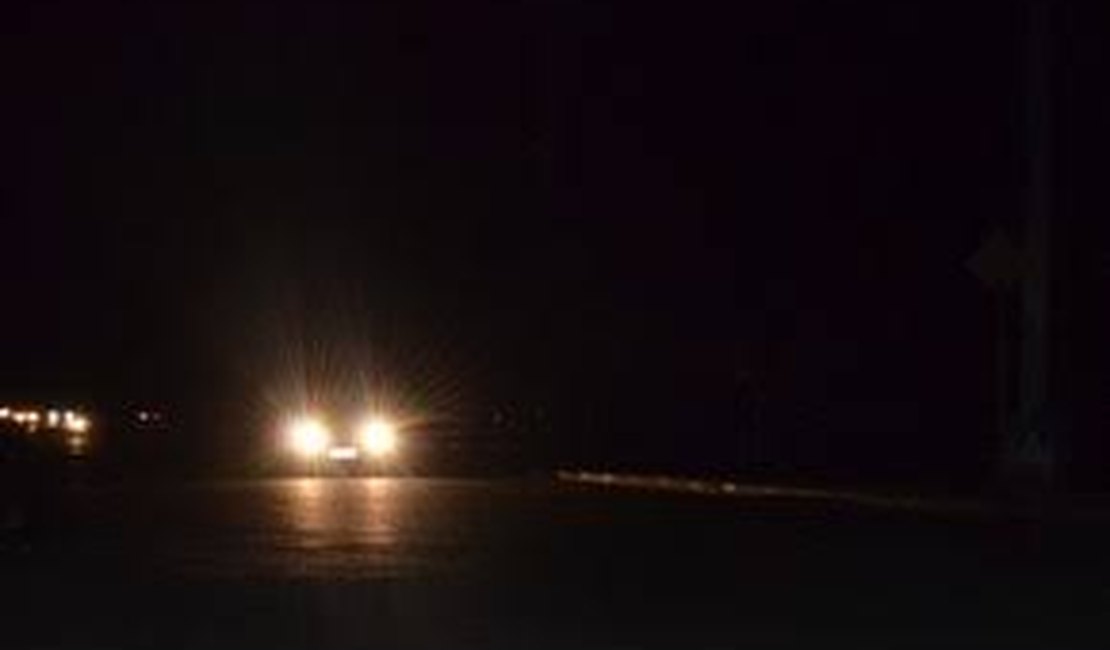 [Vídeo] Trecho urbano da rodovia AL220 em Arapiraca está na escuridão