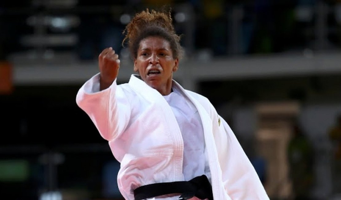 Campeã olímpica Rafaela Silva é vítima de racismo por militares e desabafa: “Descobri que preto não pode andar de táxi agora”