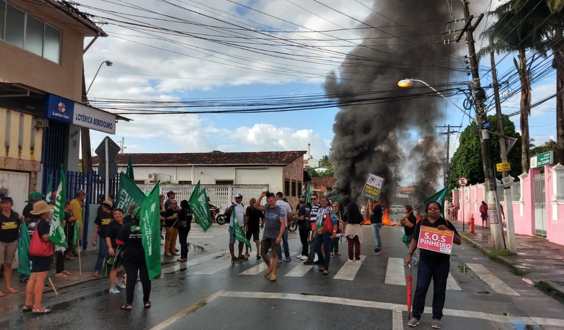 Manifestações em Maceió deixam trânsito lento em diversos pontos nessa sexta-feira(14)