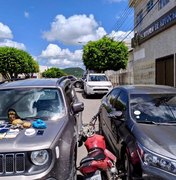 Operação desarticula organização criminosa envolvida em tráfico e clonagem de veículos no Sertão