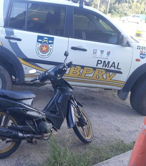 Após perseguição bandidos abandonam moto roubada em Arapiraca