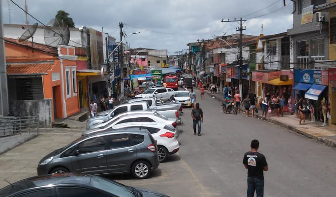 Lojas do comércio de Porto Calvo estão abertas neste domingo