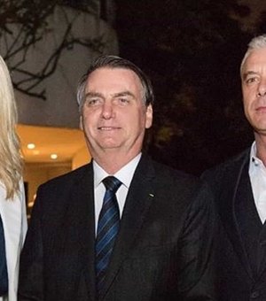 Ana Hickmann posta foto com Bolsonaro e fãs reagem: 'Barbie fascista'