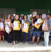 Prefeita Eronita Sposito distribui 2.980kg de sementes em Porto Calvo