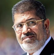 Ex-presidente do Egito é condenado a prisão perpétua