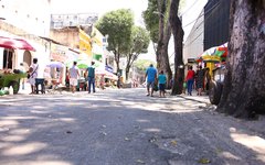 Rua das Árvores foi bloqueada para a circulação exclusiva de pedestres