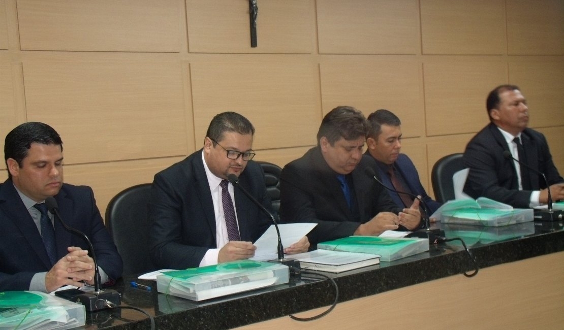Câmara de Arapiraca realiza sessão com nova Mesa Diretora  e sem grande polêmicas