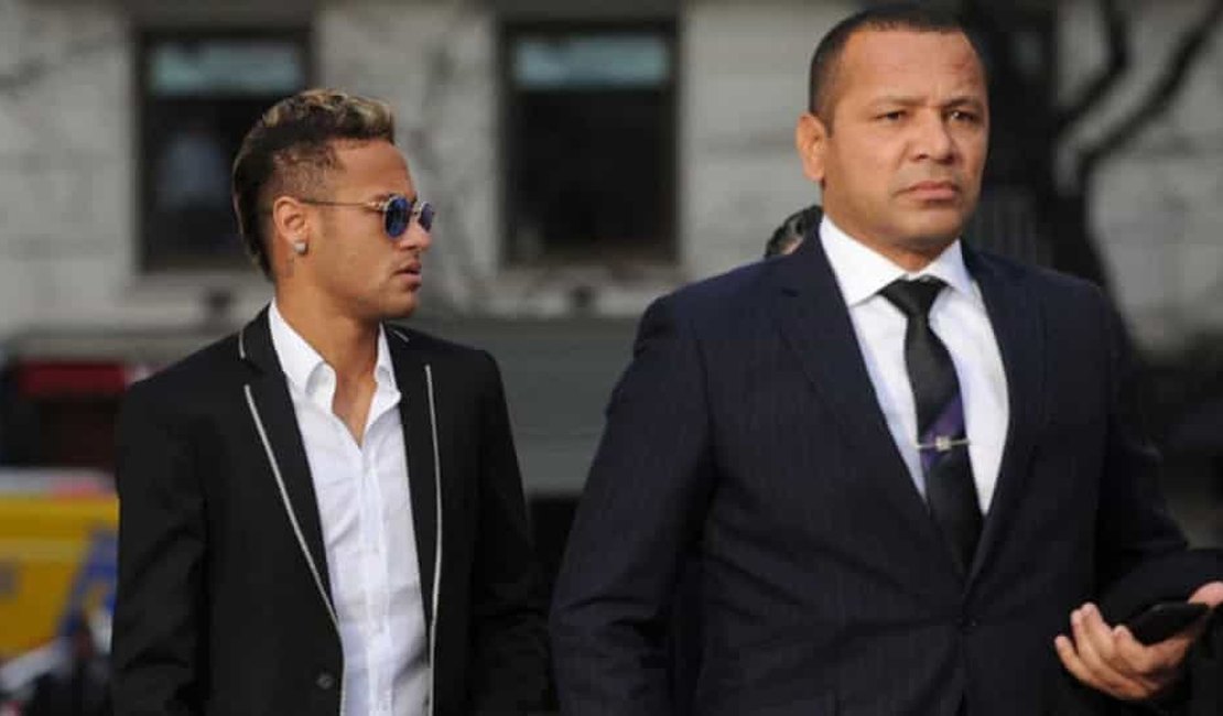 Pai de Neymar agradece fãs após fim da investigação de estupro