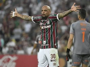 Felipe Melo reclama de pênalti não marcado para o Fluminense e manda recado para CBF: ‘Foi roubado’