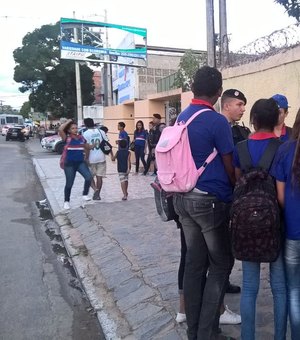 BPTran realiza ação educativa para estudantes de escola estadual no São Jorge
