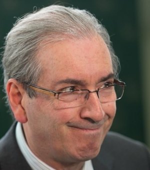 Suíça diz que devolverá dinheiro de Cunha se ele for condenado