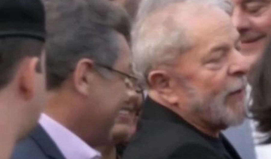 Apoiadores: Maceioenses realizam ato após soltura de Lula