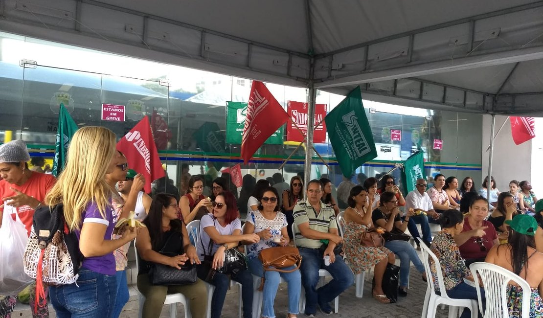 Servidores de Maceió pressionam Prefeitura por reajuste salarial