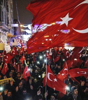 Turquia volta a criticar Holanda e anuncia 'represálias' ao país