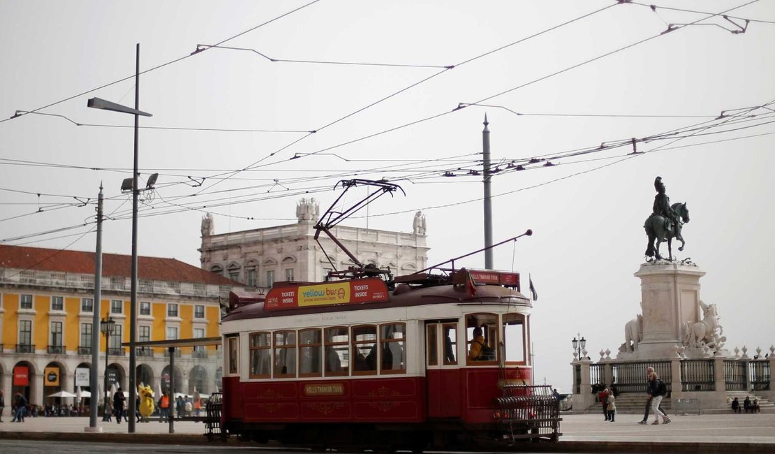 Famoso ponto turístico de Lisboa é evacuado após caixa suspeita