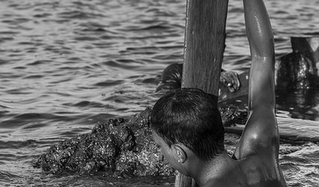 Exposição em preto e branco revela belezas da Lagoa Mundaú