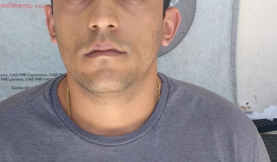 Traficante é preso com 4 kg de maconha, relógio de luxo e R$ 19 mil em espécie