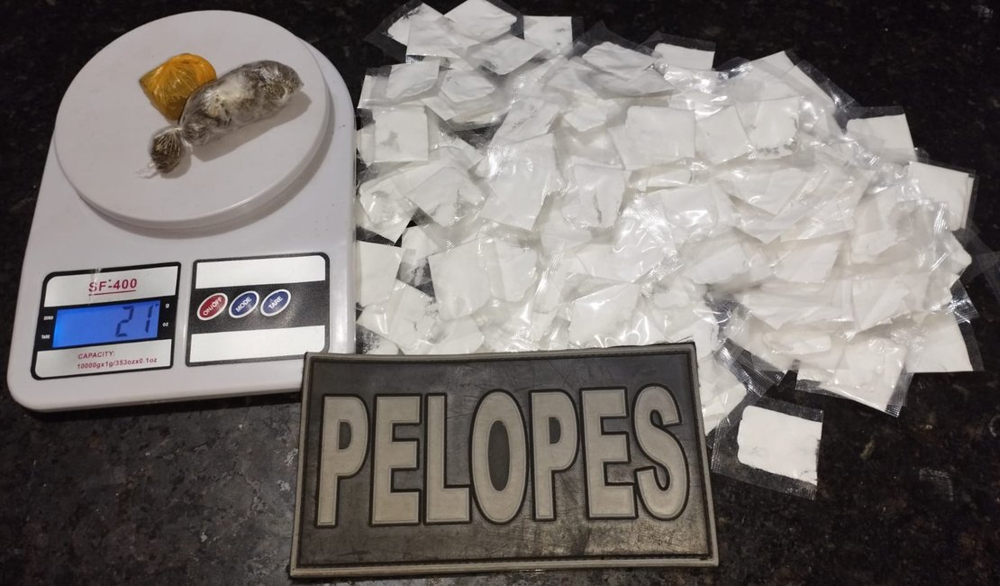 Adolescente é apreendido com mais de  200 papelotes de cocaína em Penedo