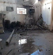 [Vídeo] Incêndio atinge depósito de laboratório de análises clinicas , em Arapiraca