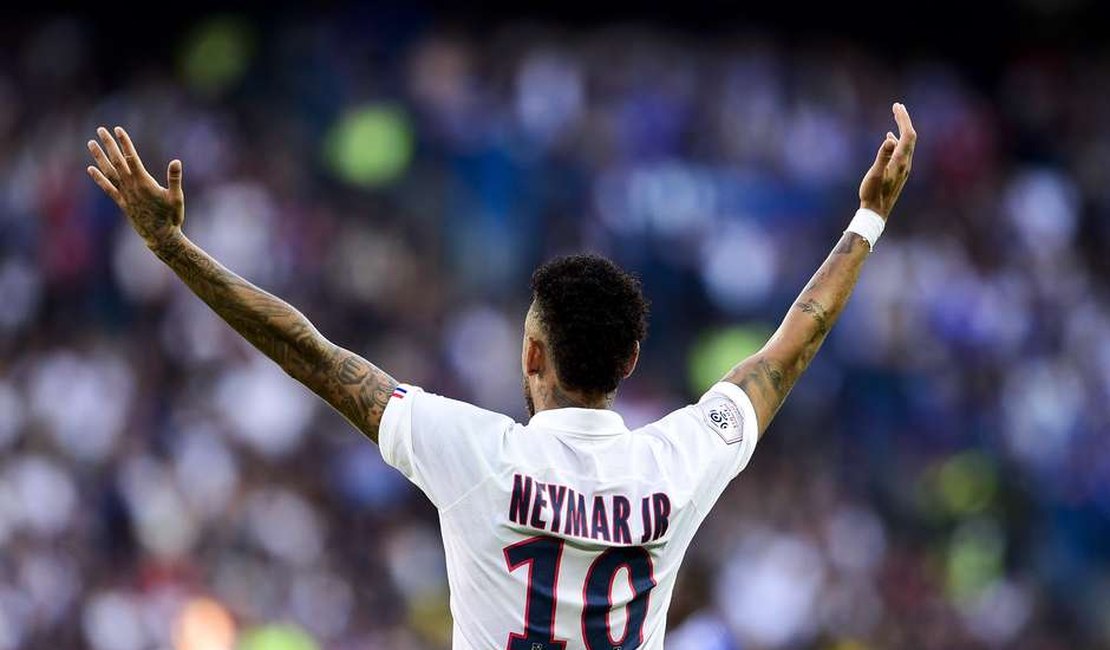 'Talvez seja difícil imaginar, mas Neymar é um cara legal', diz técnico do PSG