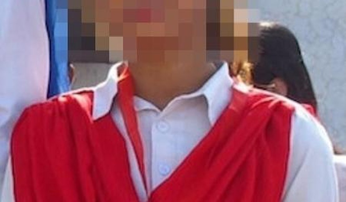 Garota de 14 anos pede asilo após ser raptada para casar com homem de 45