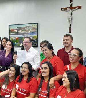 [Vídeo] Luciano Barbosa assina ordem de serviço para reforma e ampliação do 2º Centro de Saúde