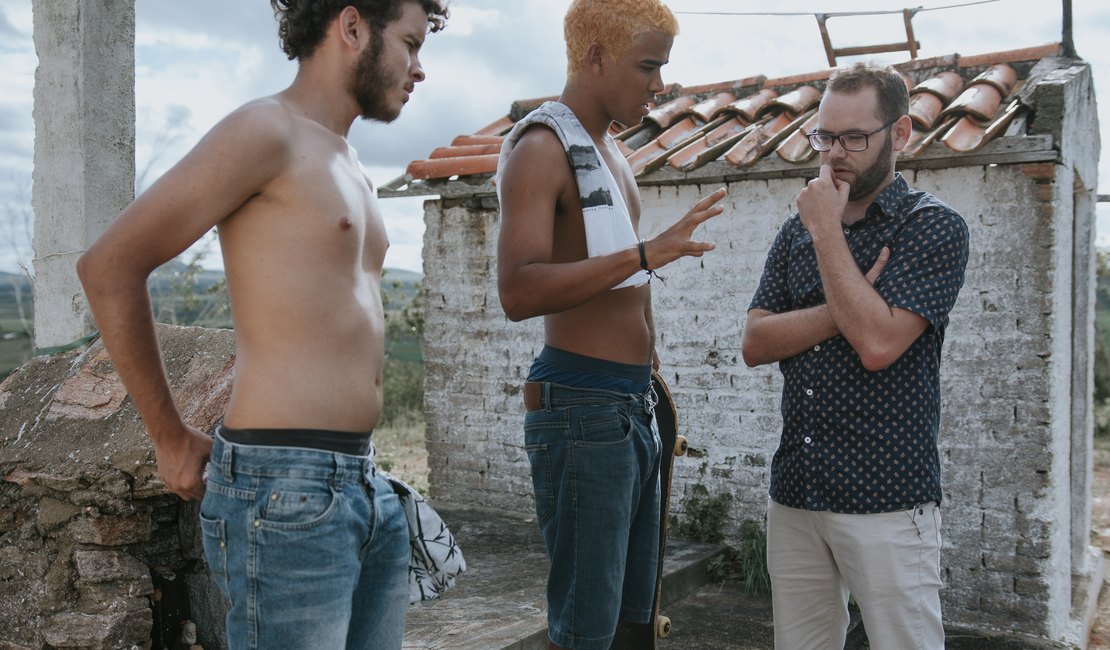 8ª Bienal do Livro: artistas Arapiraquenses se destacam na literatura, cinema e música