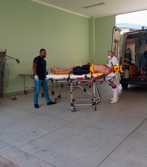 Colisão entre moto e carro deixa homem ferido em Teotônio Vilela
