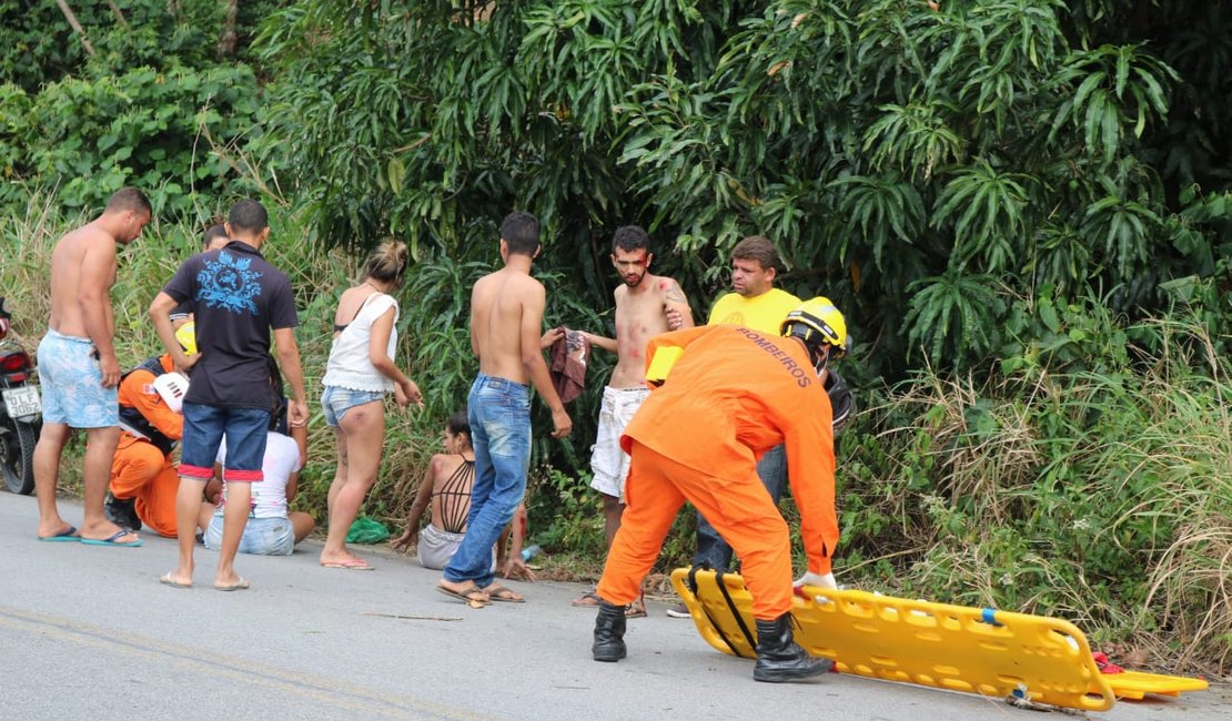 Acidente de moto deixa três pessoas feridas na rodovia AL 465