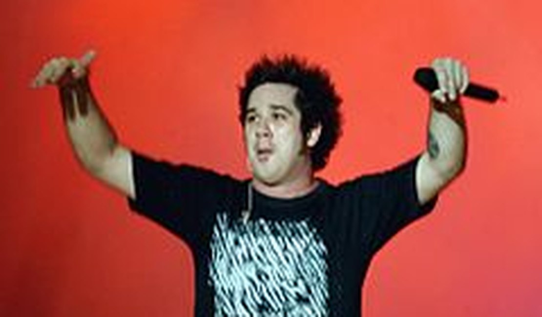 Rogério Flausino, vocalista do Jota Quest, é condenado a pagar indenização para dupla sertaneja