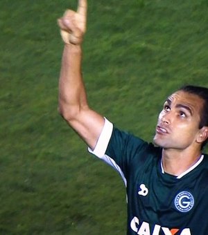 Série B: Atacante Léo Gamalho e mais seis jogadores são dispensados do Goiás