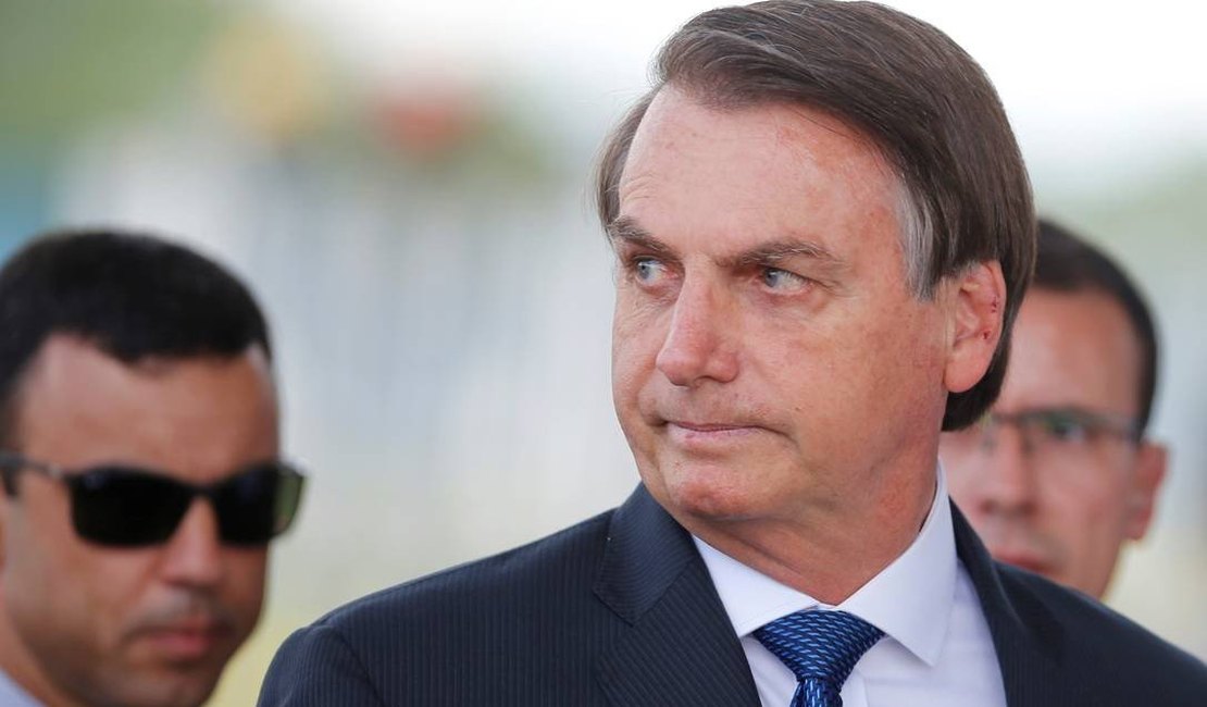 'Tô levando pancada por causa do preço da carne', reclama Bolsonaro