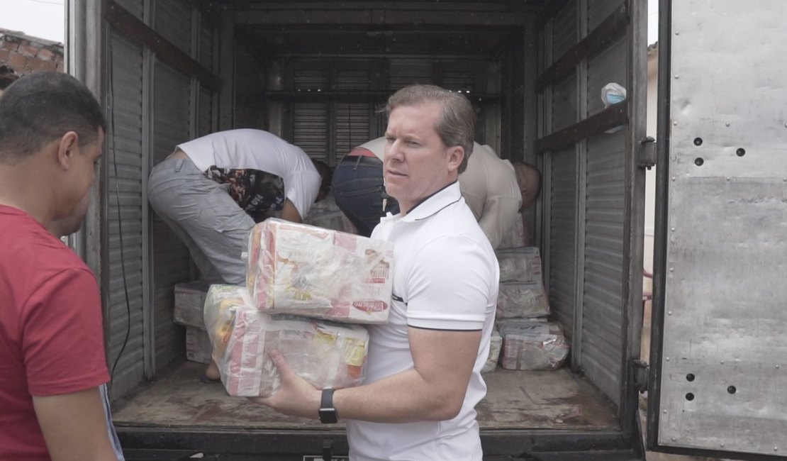 Santana do Ipanema: após enchentes, Marx Beltrão leva 2 toneladas de alimentos ao município