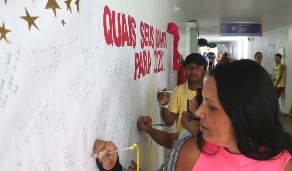 HEA: Pacientes e servidores expressam desejos para o Ano Novo em mensagens