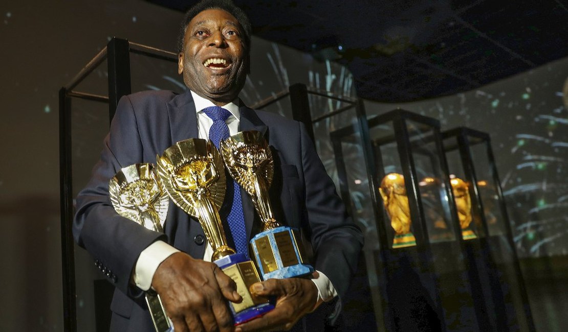 Rei do Futebol, Pelé celebra  77 anos!