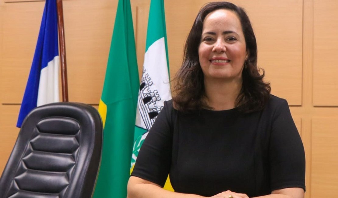 Fabiana Pessoa pode ser o trunfo de Renan para o cargo de vice na chapa ao governo
