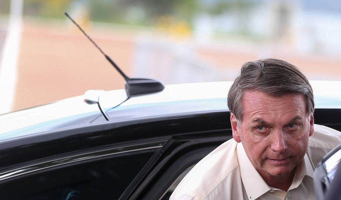 Em novo ataque à imprensa, Bolsonaro diz que jornalistas são 'raça em extinção'
