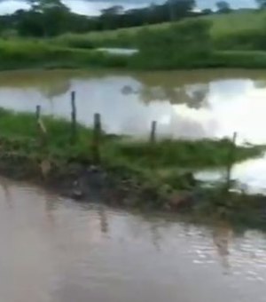 [Vídeo] Obra da prefeitura em ponte, causa prejuízo em barragem na zona rural de Arapiraca