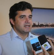 Prefeito Rui Palmeira assina contrato para mil unidades habitacionais