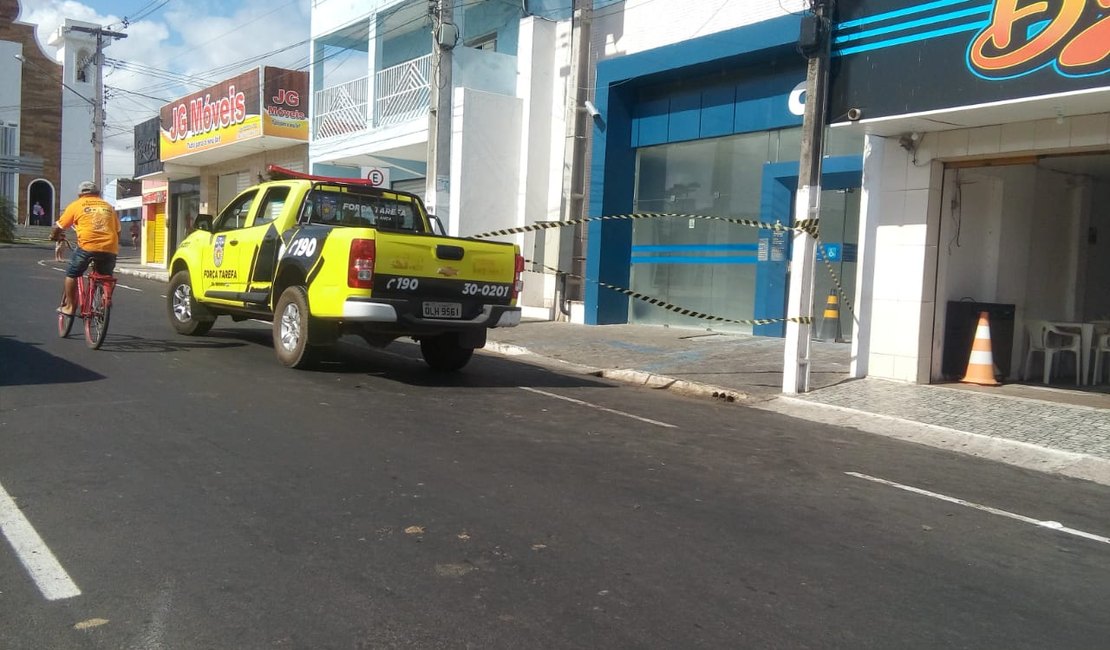 Criminosos tentam fazer roubo em agência da Caixa em Girau do Ponciano